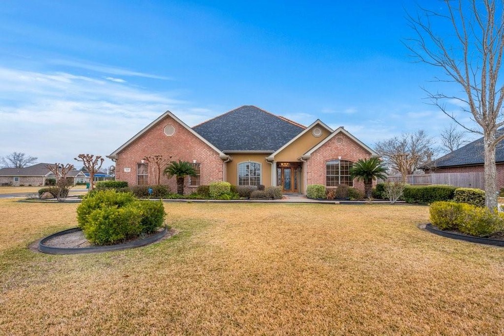 5828 W Stephie Ln, Lake Charles, LA 70605 - photo 1