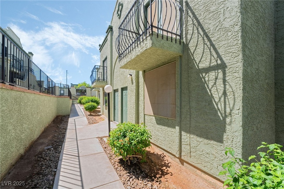 7084 Burcot Ave unit D27, Las Vegas, NV 89156 - photo 1