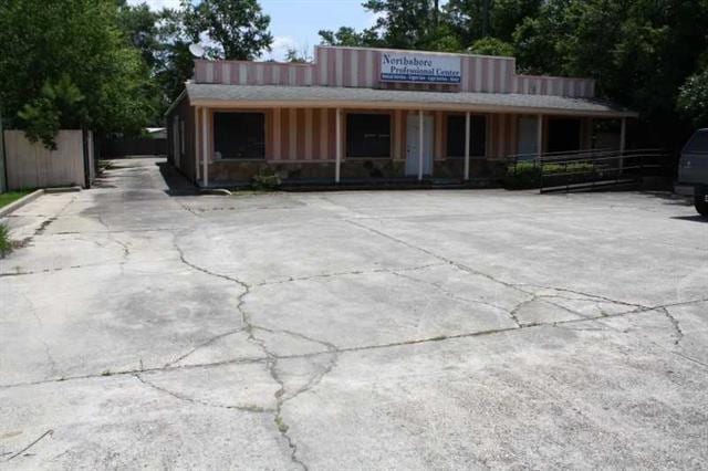 Facade/Exterior Front.