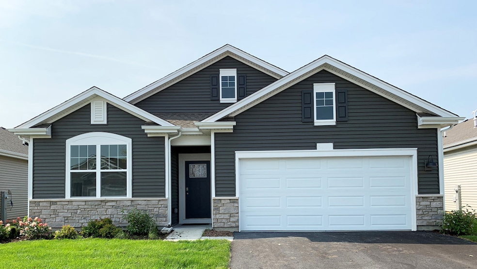 870 Mesa Ln, Pingree Grove, IL 60140 - photo 1