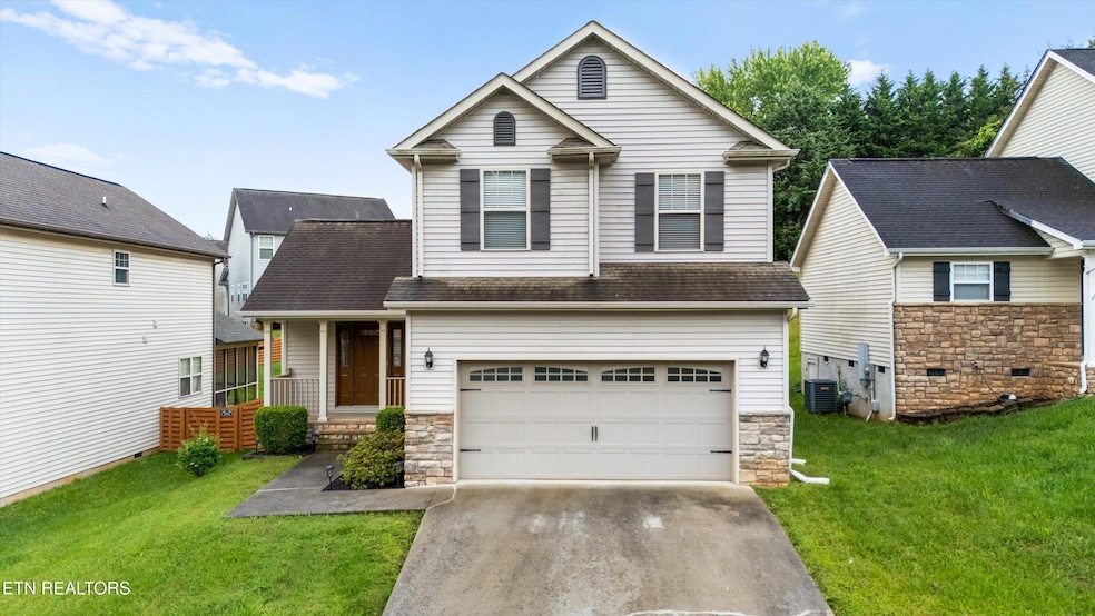 01-9934 Thunderbolt Way02