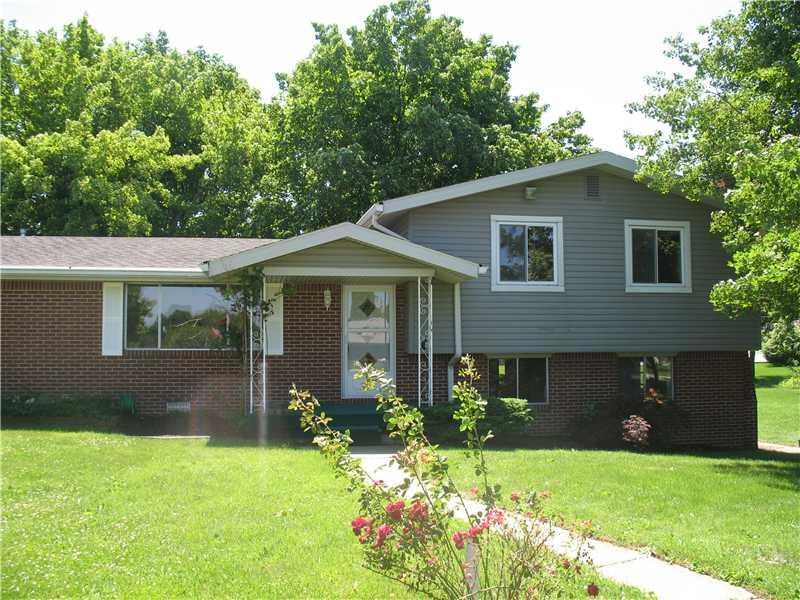 117 E Cicero Heights Dr, Tipton, IN 46072 - photo 1