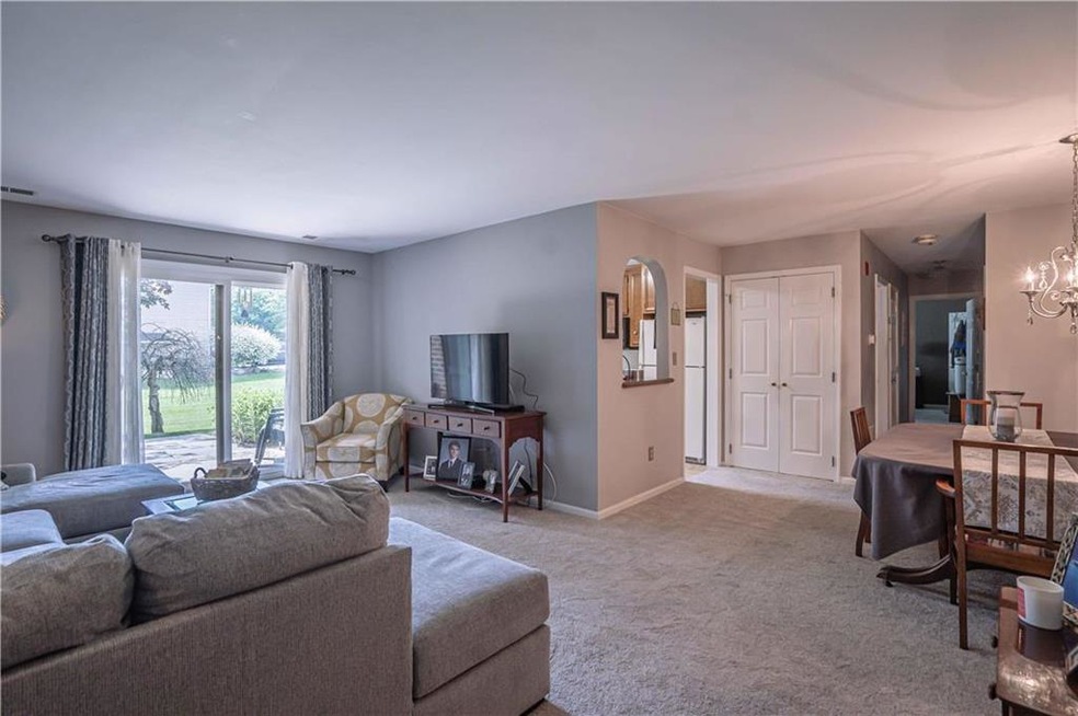 938 Cold Spring Rd unit 3, Allentown, PA 18103 - photo 1