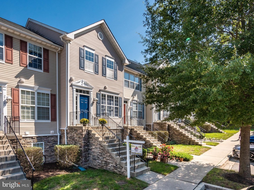 2716 Oak Leaf Ct, Odenton, MD 21113 - photo 1