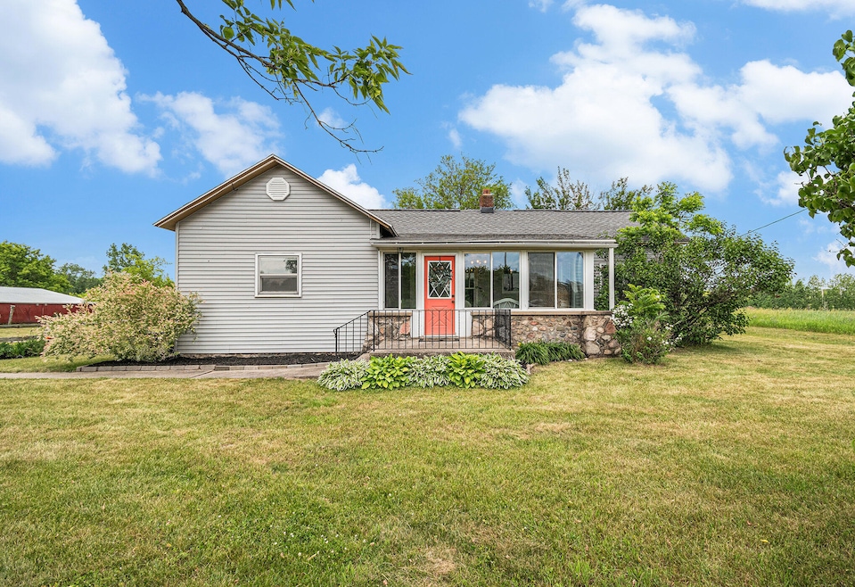 14711 White Creek Ave NE, Cedar Springs, MI 49319 - photo 1