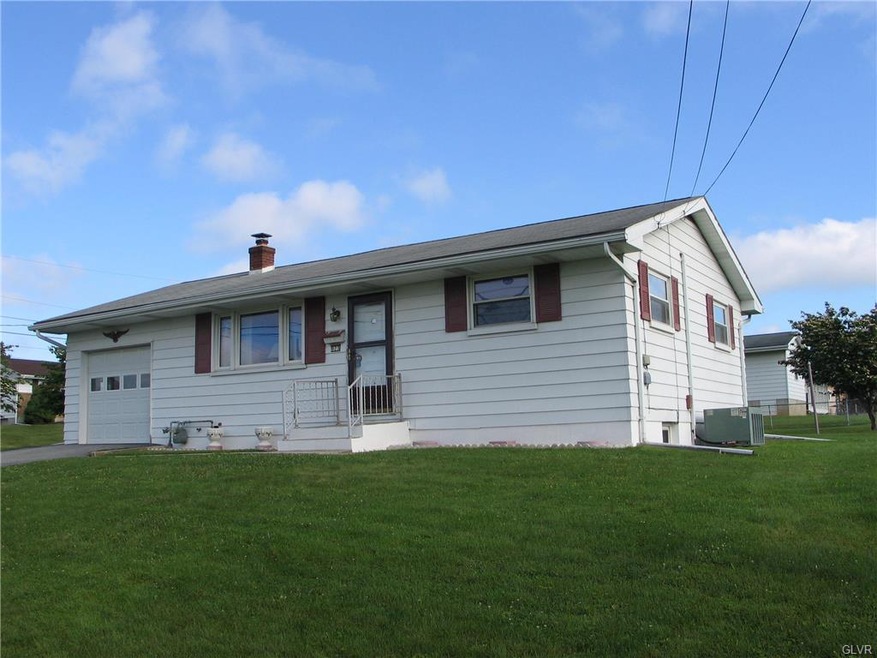 923 Kossuth St, Freemansburg, PA 18017 - photo 1