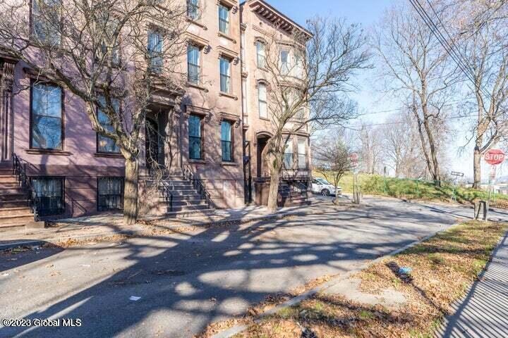 10 Hall Place unit 2, Albany, NY 12210 - photo 1