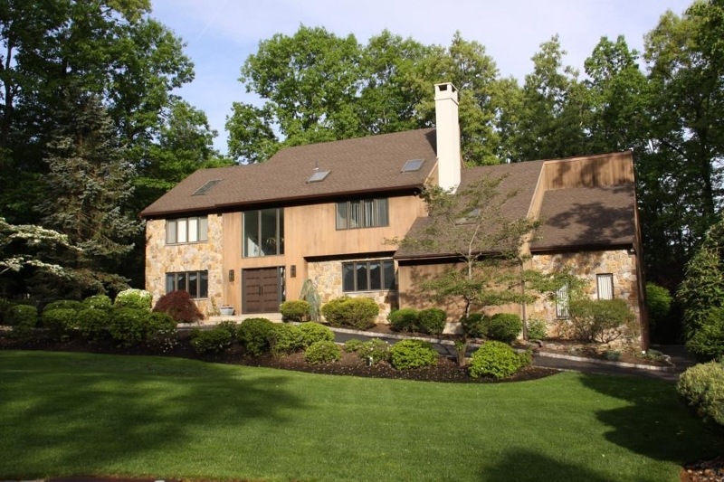 28 Deer Path Cir, Green Brook, NJ 08812 - photo 1