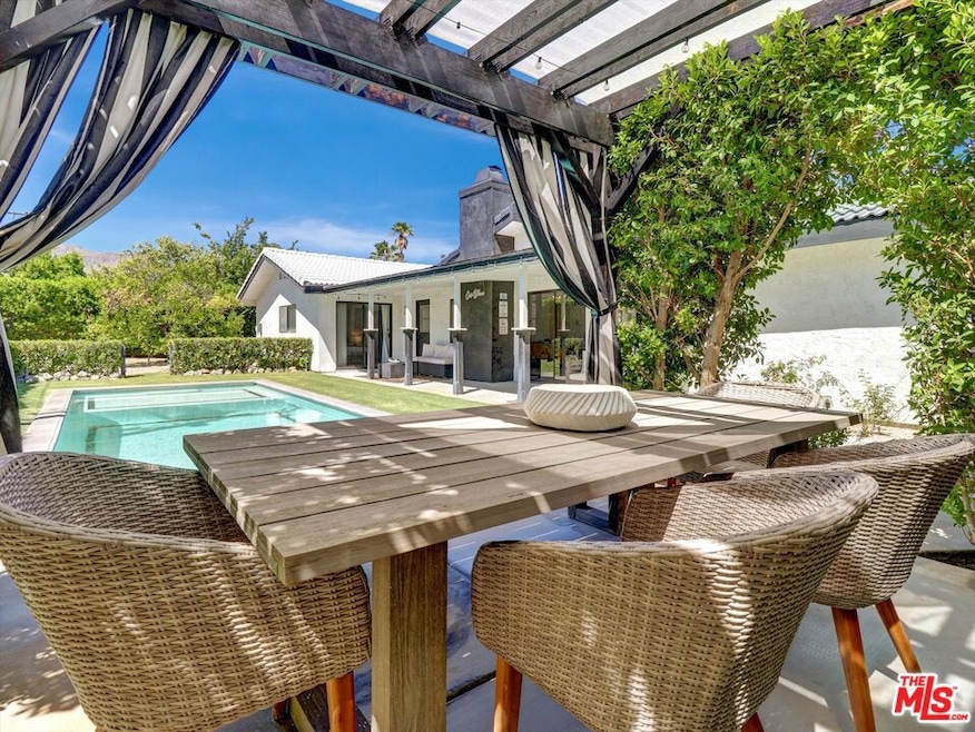 For Sale $799,000 • Co-Listing Agent