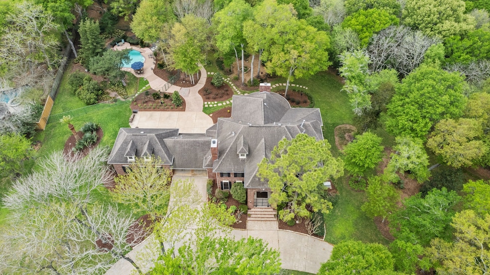 608 Oak Dr, Friendswood, TX 77546 - photo 1