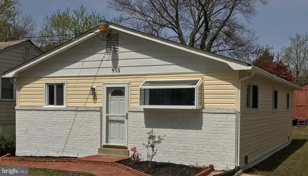915 Elfin Ave, Capitol Heights, MD 20743 - photo 1