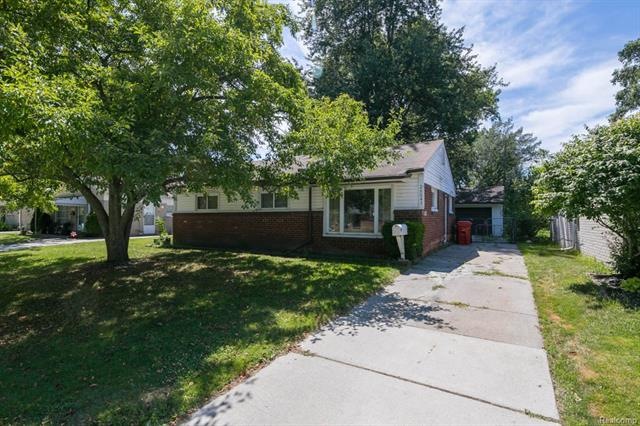 26043 Kathy St, Roseville, MI 48066 - photo 1