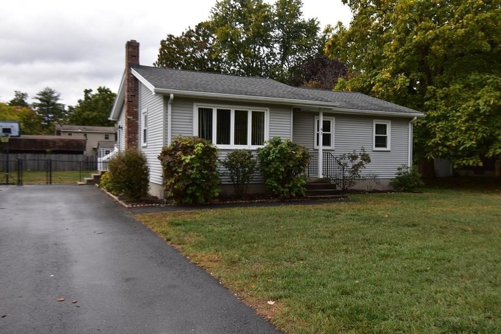 41 Peloquin Dr, Easthampton, MA 01027 - photo 1