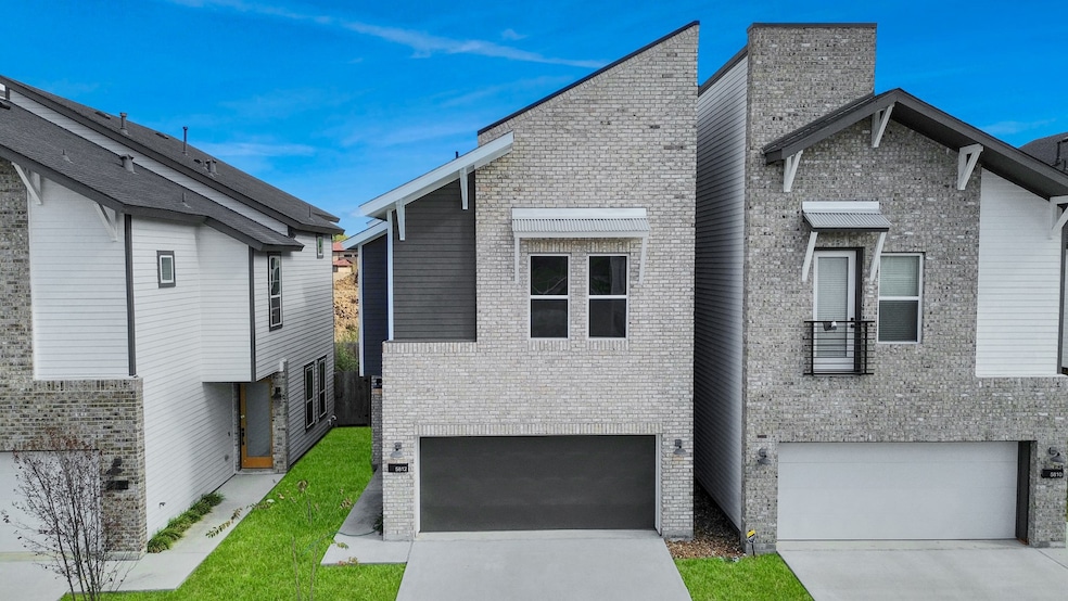 For Rent $2,400/month