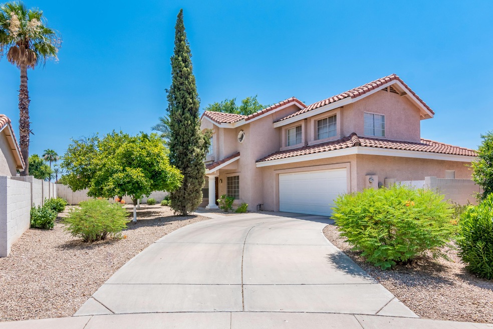 3921 W Golden Keys Way