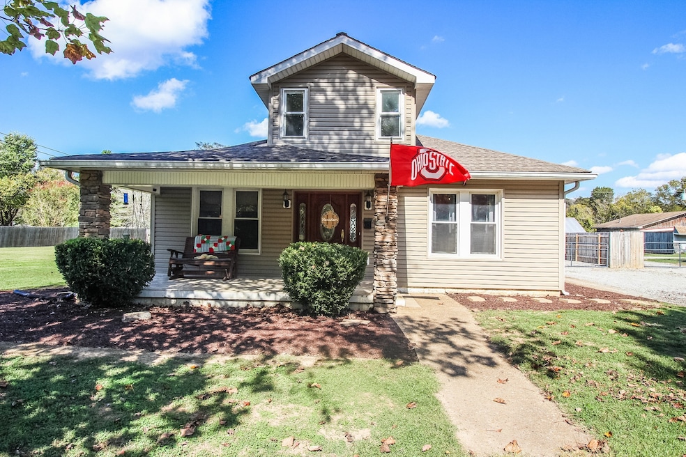 311 E Main St, Waverly, TN 37185 - photo 1