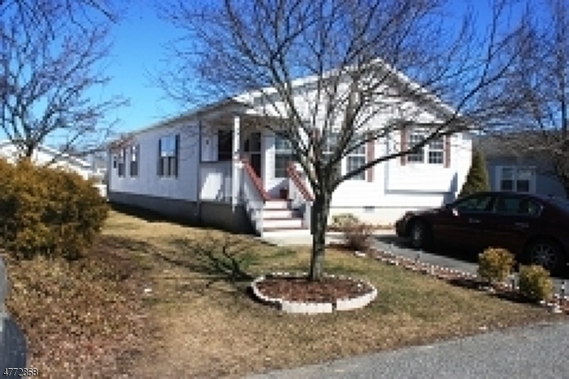 6 Lantern Ln, Belvidere, NJ 07823 - photo 1