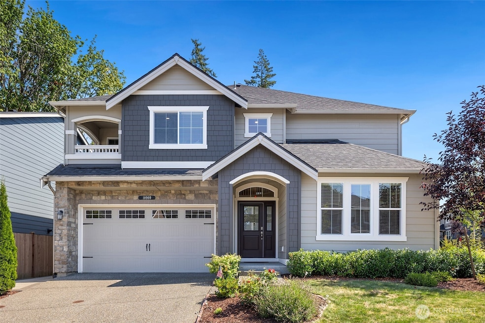 10909 33rd Place NE, Lake Stevens, WA 98258 - photo 1