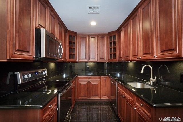 400 Adams Way unit 268, Sayville, NY 11782 - photo 1