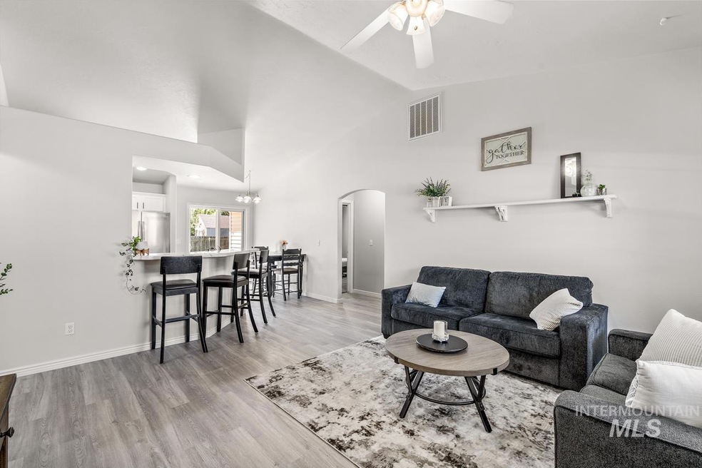 267 E Whitbeck St, Kuna, ID 83634 - photo 1