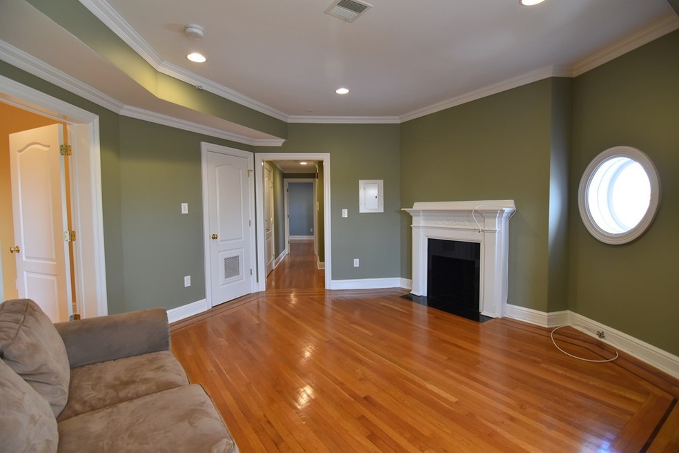 41 Commonwealth Ave unit 12, Chestnut Hill, MA 02467 - photo 1