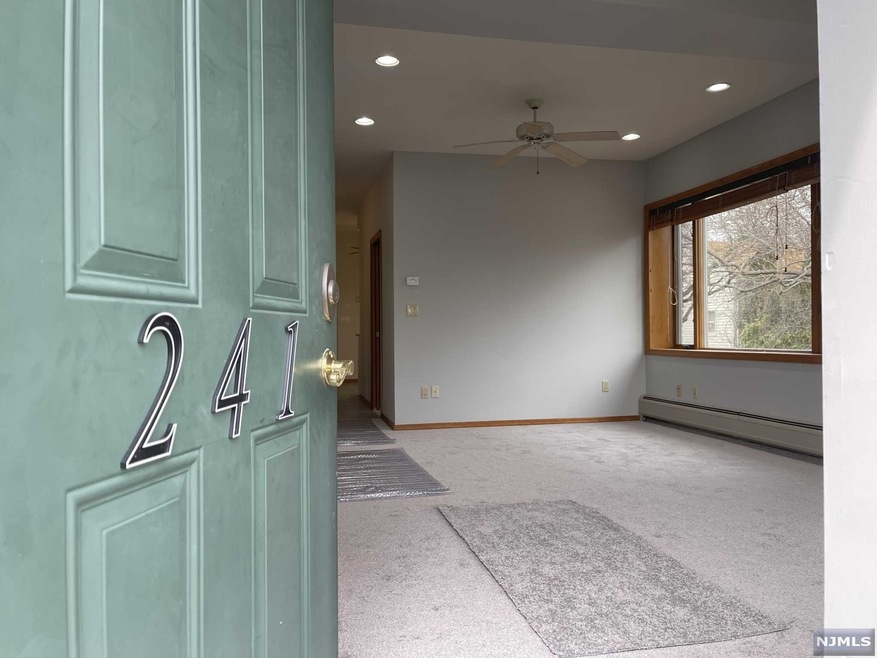 241 Lafayette Ave unit 1, Lyndhurst, NJ 07071 - photo 1