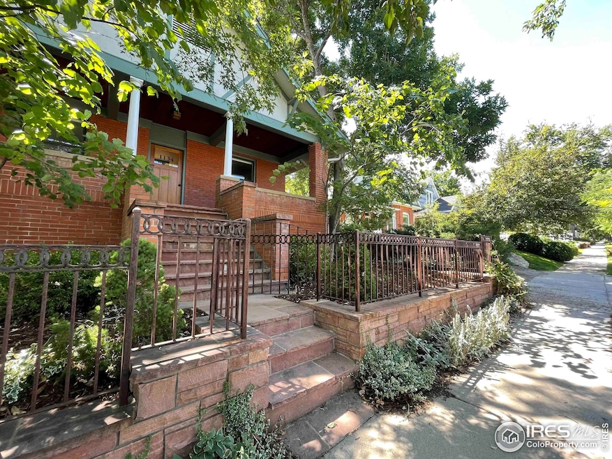 Welcome to 1134 Maxwell!