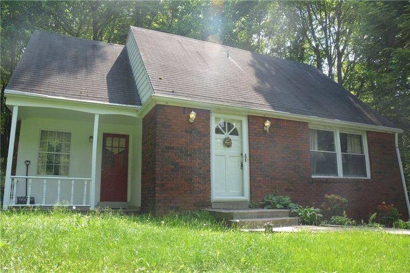 Well maintained, charming home located in Hampton 