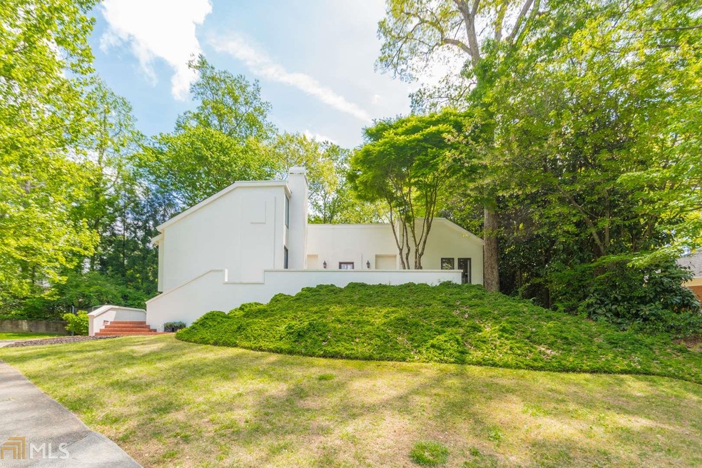 Unique, elegant and whimsicalâ€¦ Welcome to 3371 W