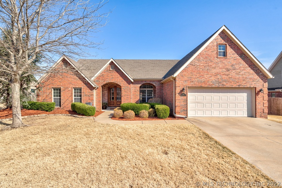 5418 Nottingham Place, Bartlesville, OK 74006 - photo 1
