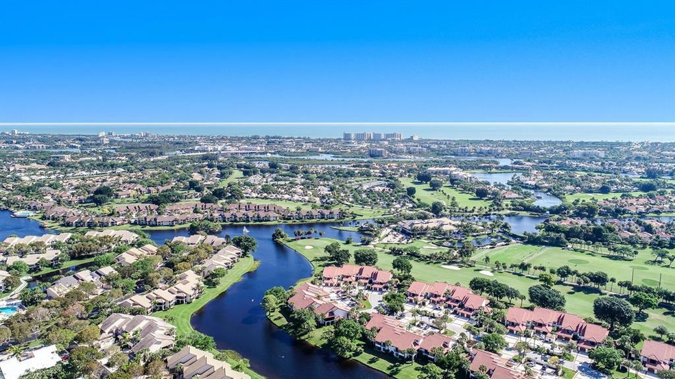 Aerial of Traders North