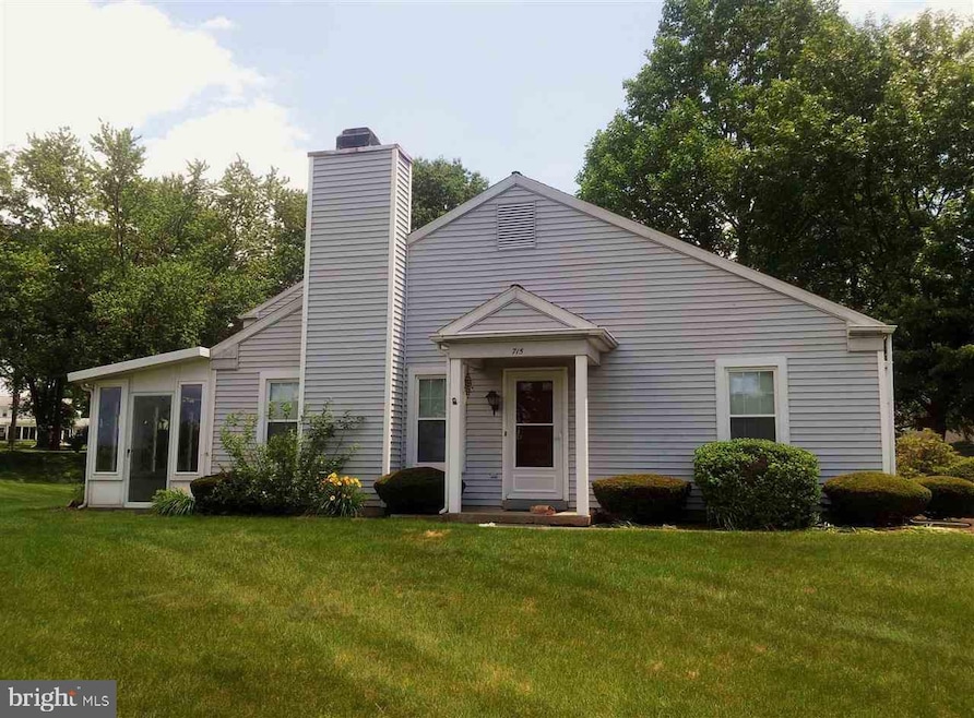 715 Cambridge Ct, Palmyra, PA 17078 - photo 1
