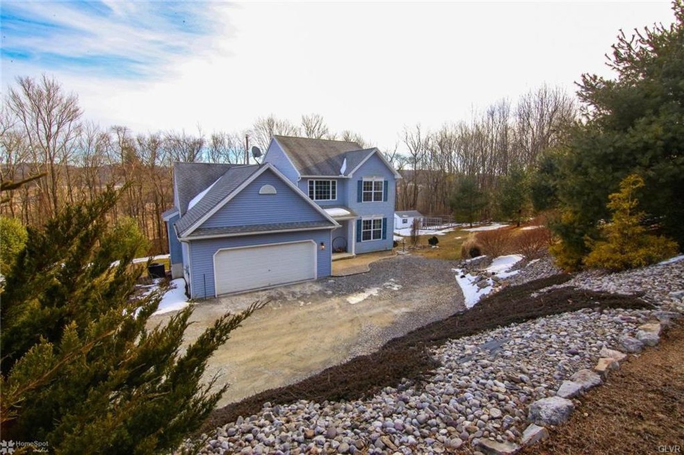 2014 Evergreen Dr, Tamaqua, PA 18252 - photo 1