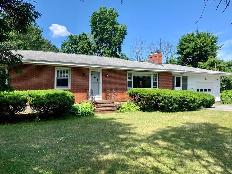 300 Old Marsh Hill Rd, Dracut, MA 01826 - photo 1