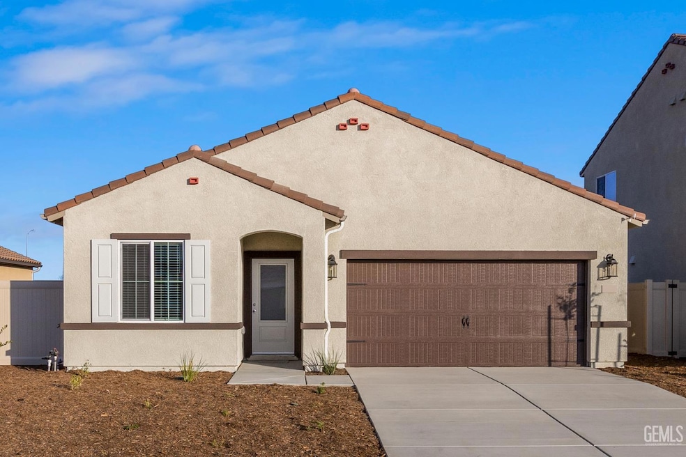 7911 Avocado Ln, Bakersfield, CA 93313 - photo 1