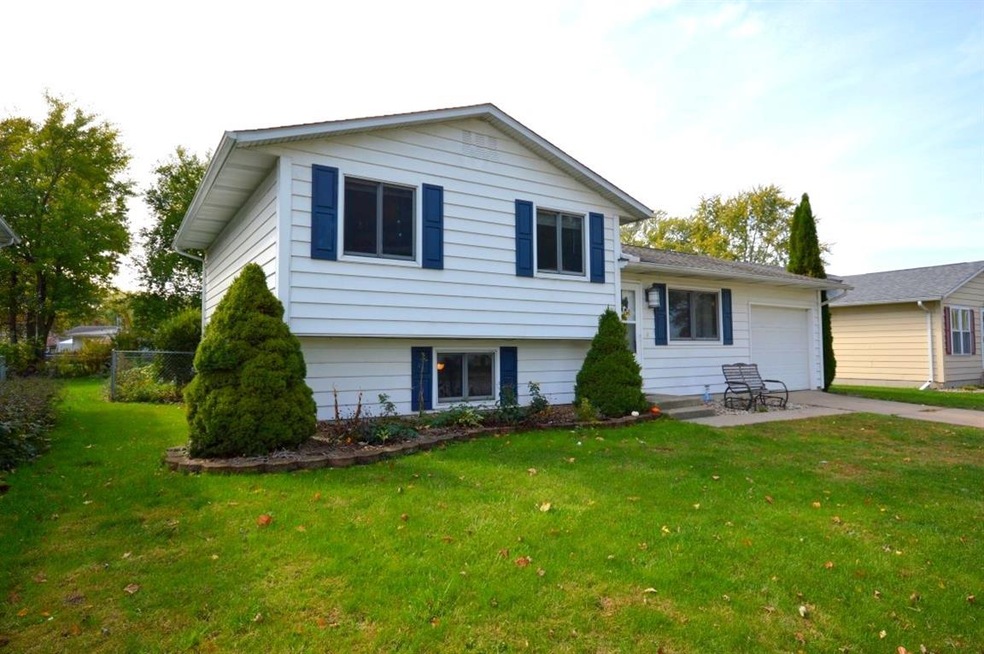 2915 Providence Dr, Mishawaka, IN 46544 - photo 1