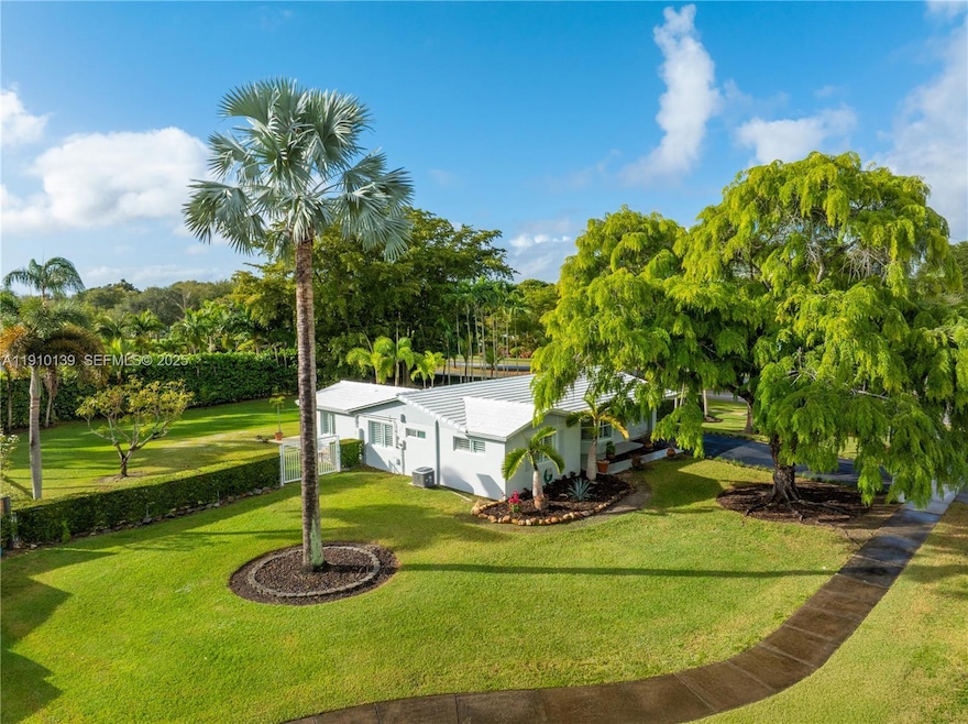 10320 SW 91st St, Miami, FL 33176 - photo 1