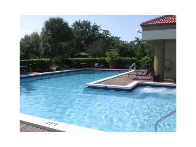 Swimming Pool/Hot Tub/Sauna