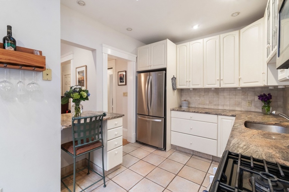 648 E 7th St unit 3, Boston, MA 02127 - photo 1