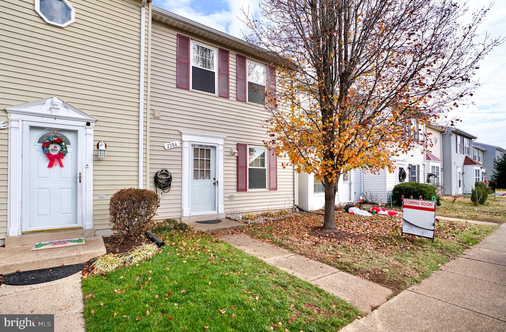7784 Gateshead Ln, Manassas, VA 20109 - photo 1
