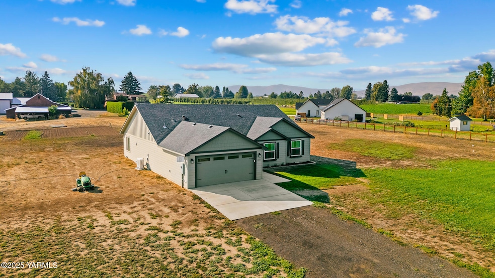 12312 Nelson Rd, Yakima, WA 98903 - photo 1