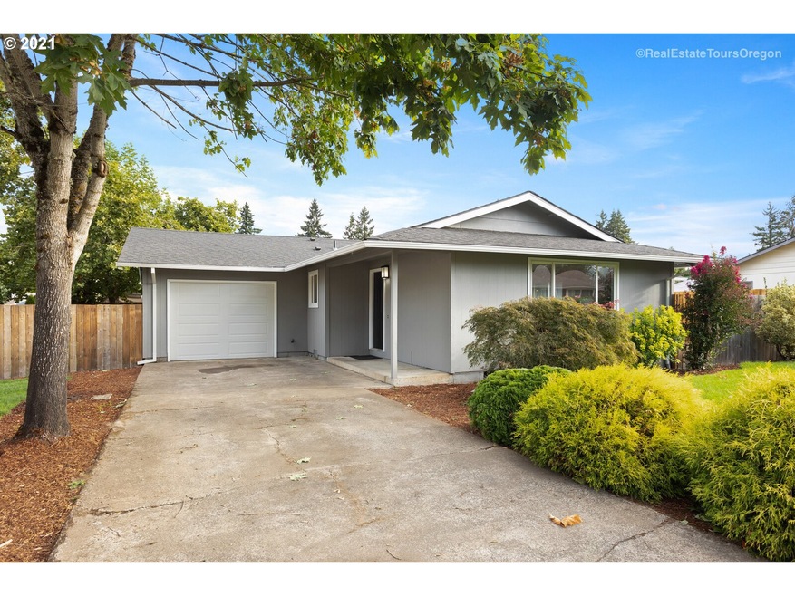 1140 NE 9th Place, Canby, OR 97013 - photo 1