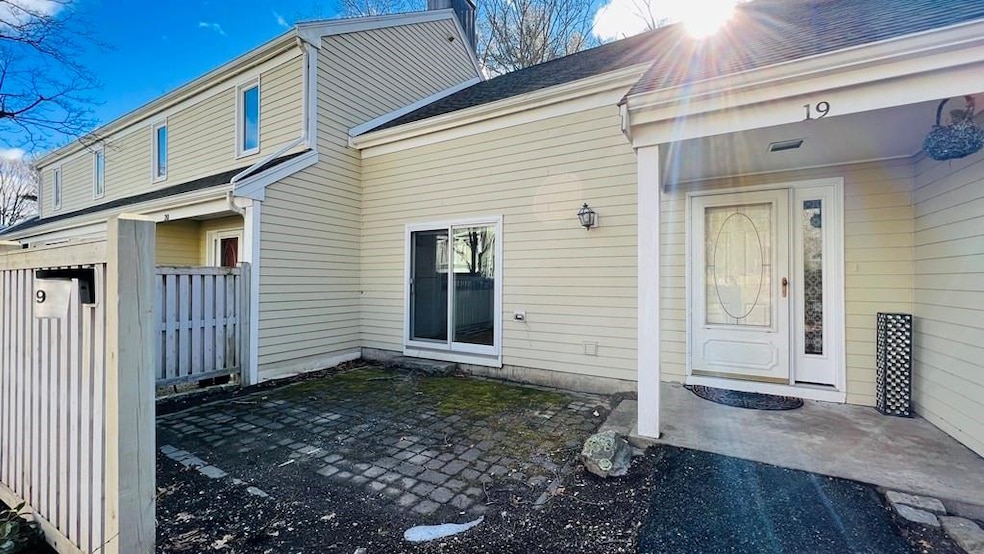 19 Fifer Ln, Lexington, MA 02420 - photo 1