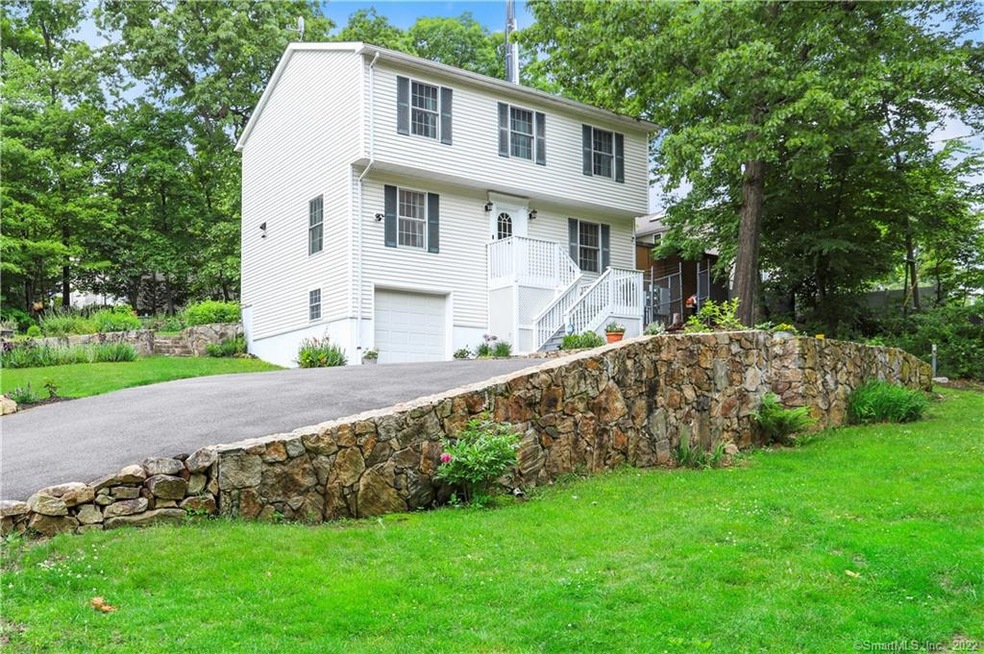 191 Kaechele Place, Bridgeport, CT 06606 - photo 1