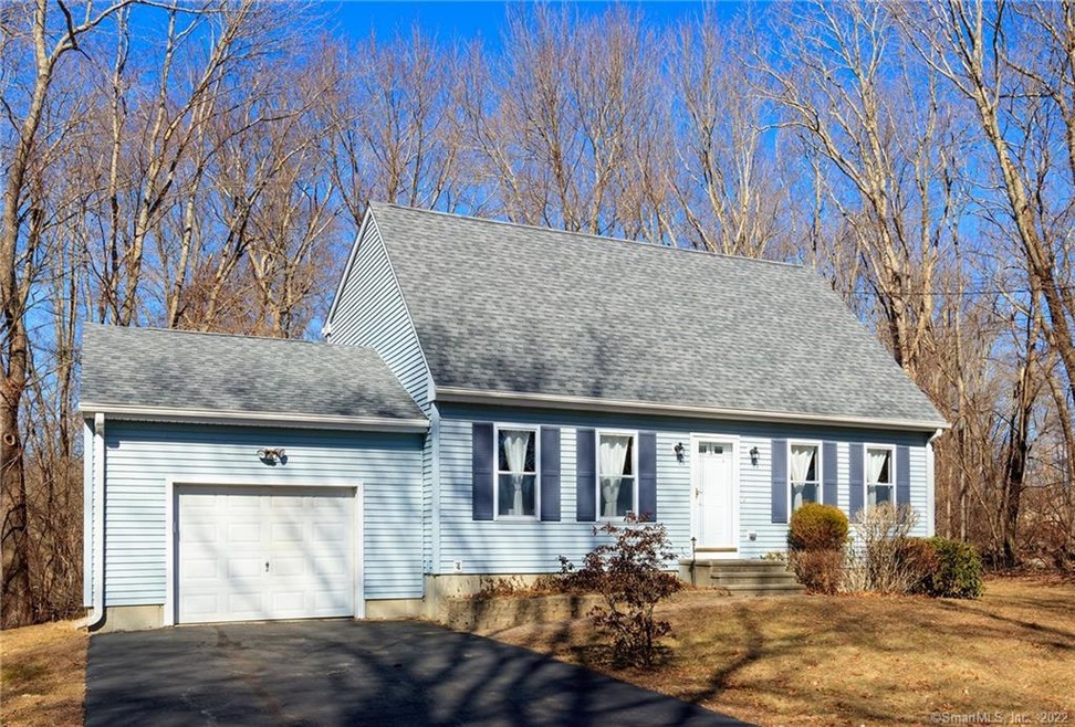 102 Norwich Rd, Salem, CT 06420 - photo 1