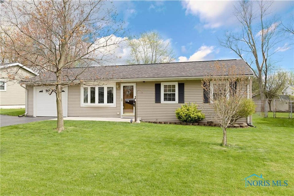 605 Charles Ave, Findlay, OH 45840 - photo 1