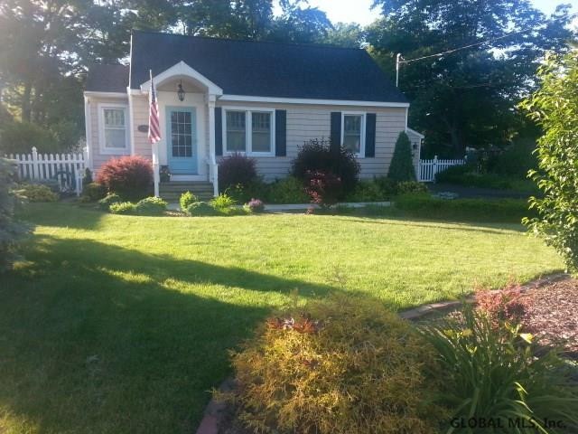 8 Williams Park Rd, Albany, NY 12211 - photo 1