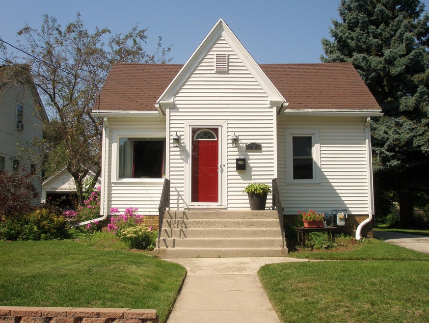 716 N 5th St