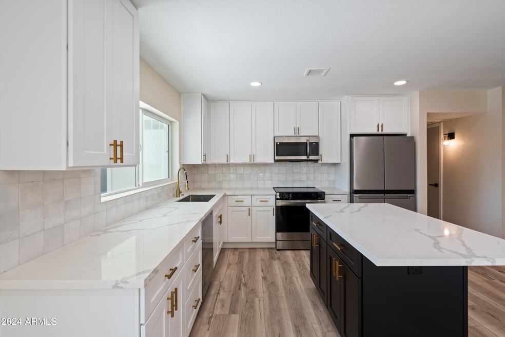 643 S Hobson, Mesa, AZ 85204 - photo 1