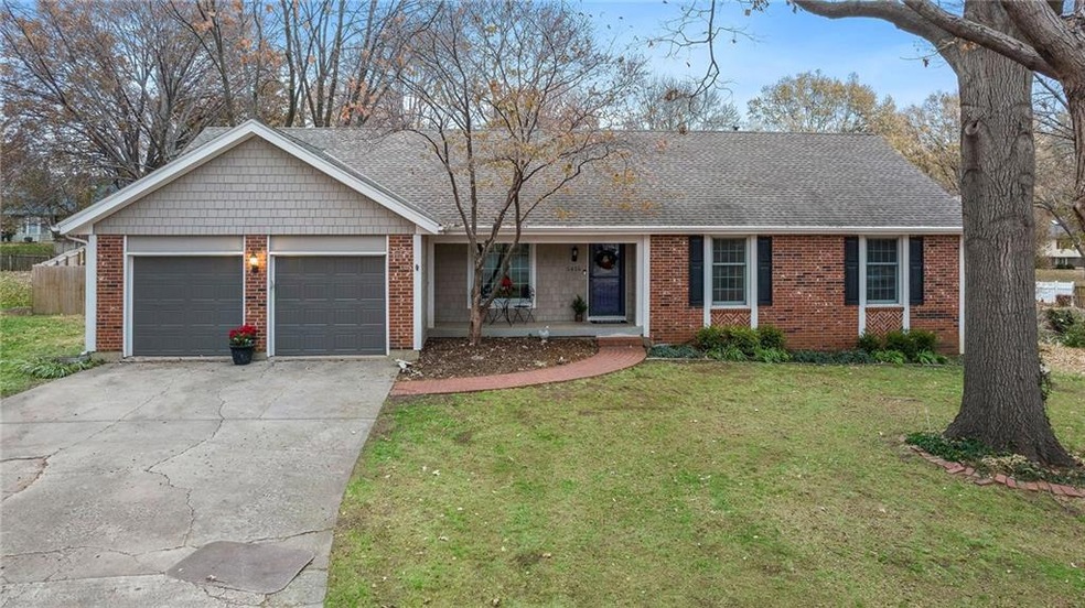 5416 Goddard St, Shawnee, KS 66203 - photo 1